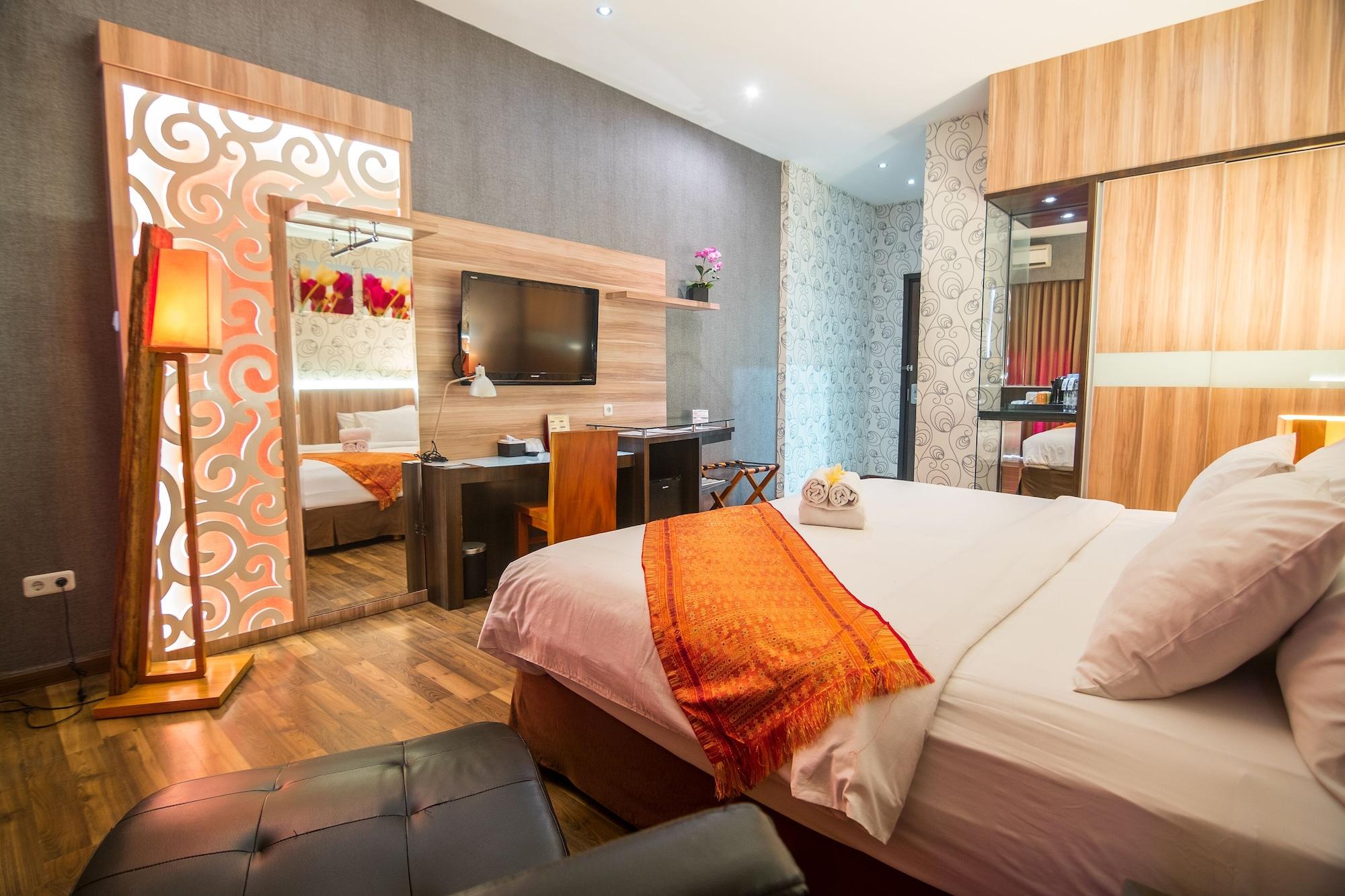 Oxville Hotel Паданг Экстерьер фото
